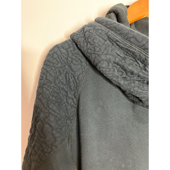 Nike Women's Medium Black Cowlneck Full Pull Over Hoodie Quilted Pattern Sleeve - Picture 2 of 10